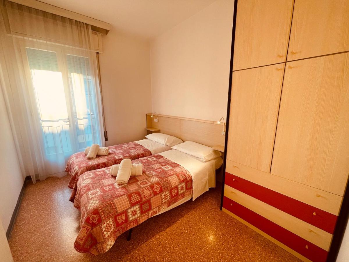 Condominio Saturno Lido di Jesolo Esterno foto
