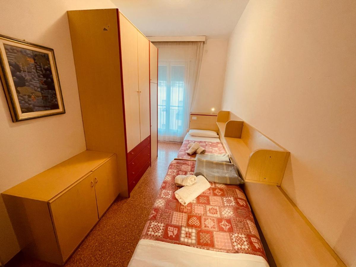 Condominio Saturno Lido di Jesolo Esterno foto