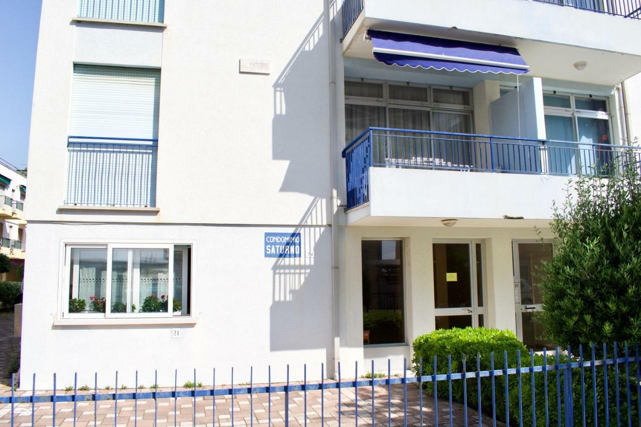 Condominio Saturno Lido di Jesolo Esterno foto