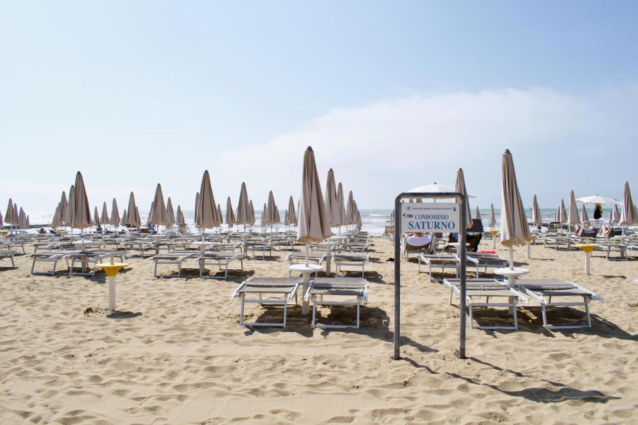 Condominio Saturno Lido di Jesolo Esterno foto